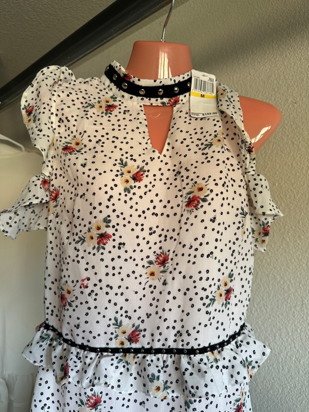Glamorous White Floral Asymmetrical Maxi Dress - Picture 8 of 9